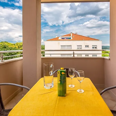 Nada Apartament *