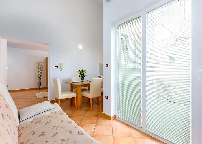 아파트 Nada 로비니